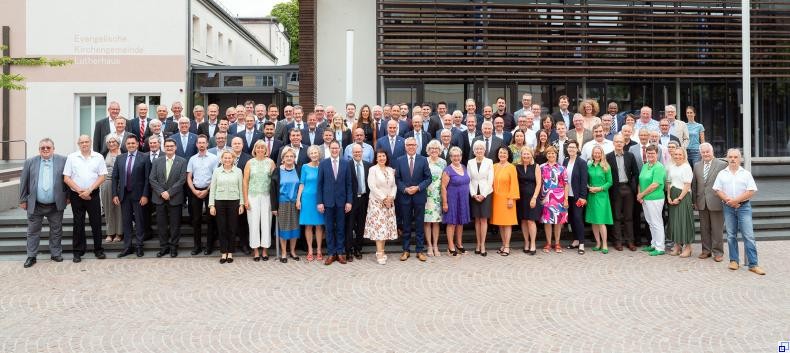 Gruppenfoto der Kreisrätinnen und Kreisäte