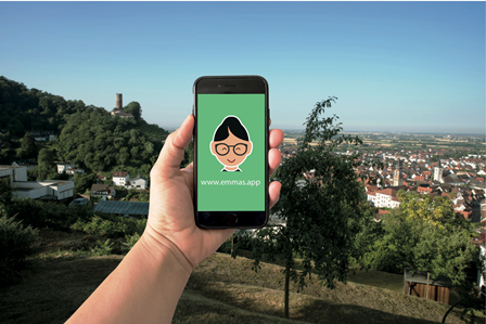 Handy zeigt Emmas App auf dem Display