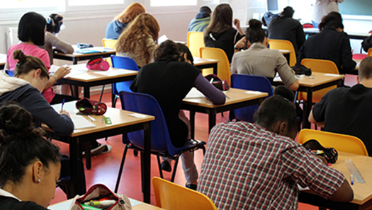 Sprachschüler im Unterrichtsraum
