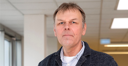 Portraitbild von Herrn Schroeder