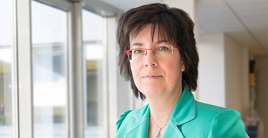 Amtsleiterin Frau Schmitt