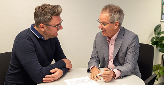 Der Leiter der Betreuungsbehörde im Beratungsgespräch