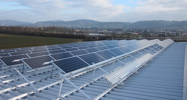 Solarzellen auf einer freien Fläche