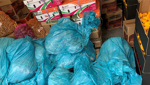 Müllsäcke und Lebensmittel