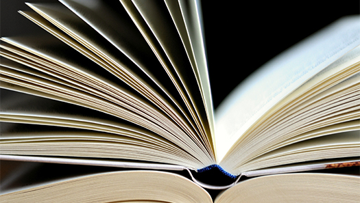 Aufgeschlagenes Buch